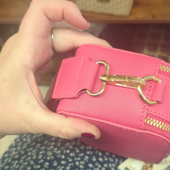 Valentino Pink and Gold Crossbody Bag with Studded Accents. BRAND NEW With Tags - Picture 5 of 7